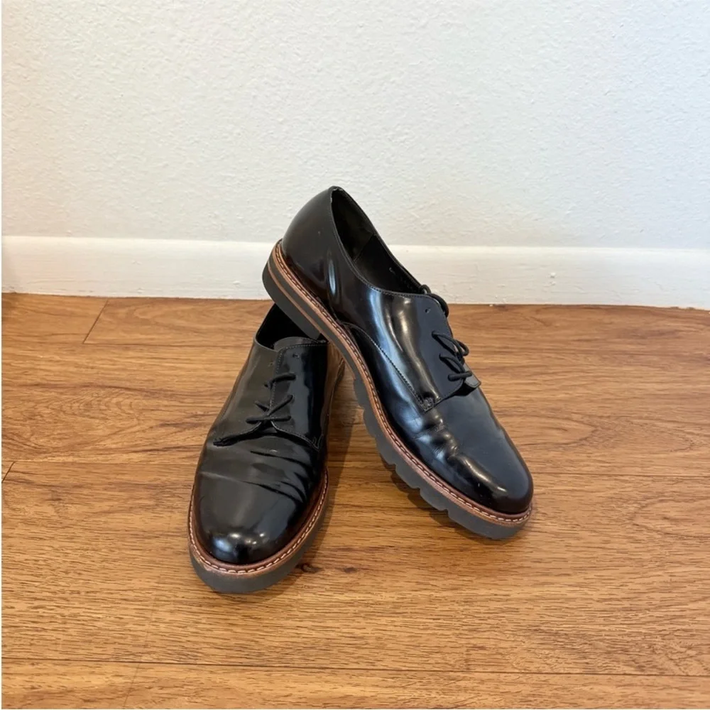 Stuart Weitzman Patent Leather Lug Sole Platform Oxfords 8